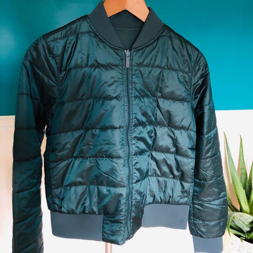 Lululemon teal reversible bomber jacket size 6